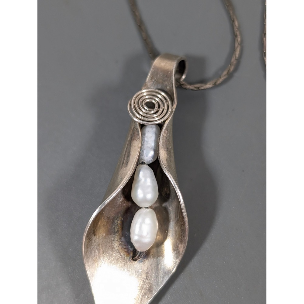 Artisan Upcycled Spoon Necklace Calla Lily Flower White Pearl Silver Tone 18" - Picture 6 of 10